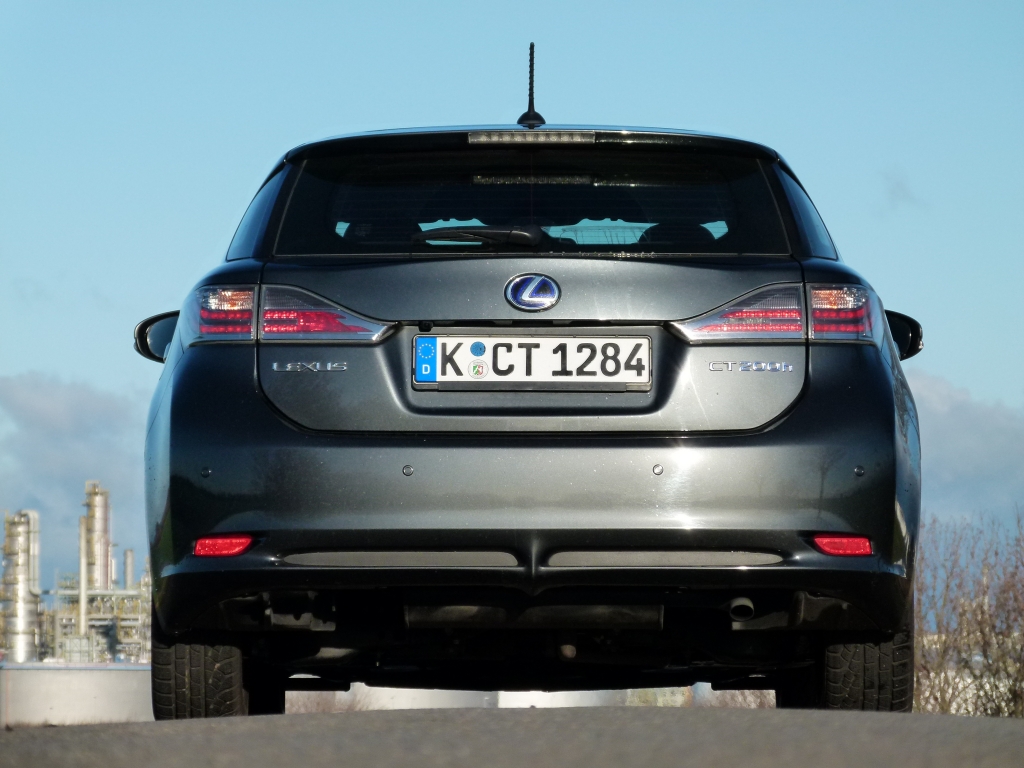 Test: Lexus CT200h – Schicker Prius mit Starallüren