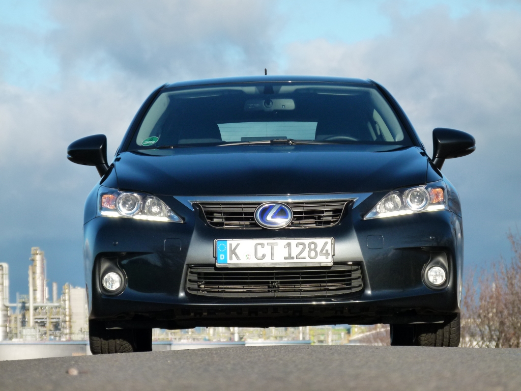 Test: Lexus CT200h – Schicker Prius mit Starallüren