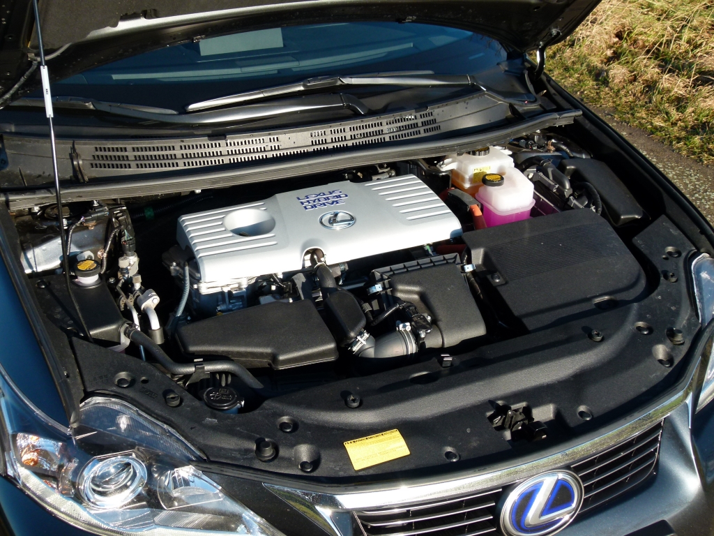 Test: Lexus CT200h – Schicker Prius mit Starallüren