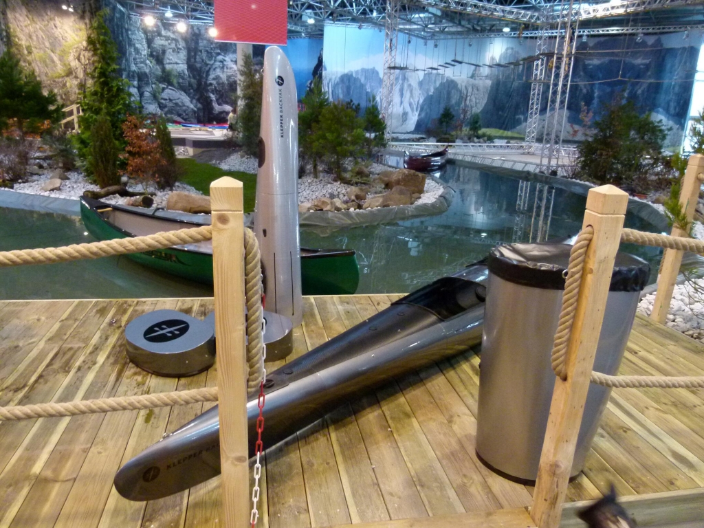 boot Düsseldorf 2012: Carbonboot, Kajaks und WaterPedelecs