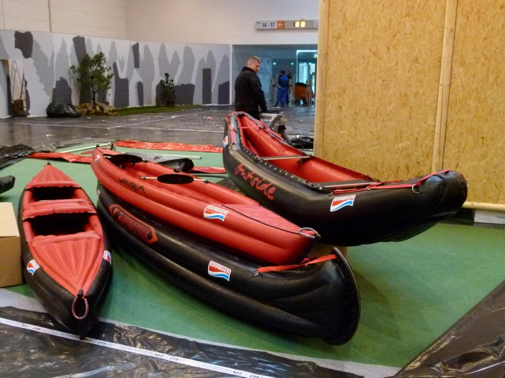 boot Düsseldorf 2012: Carbonboot, Kajaks und WaterPedelecs