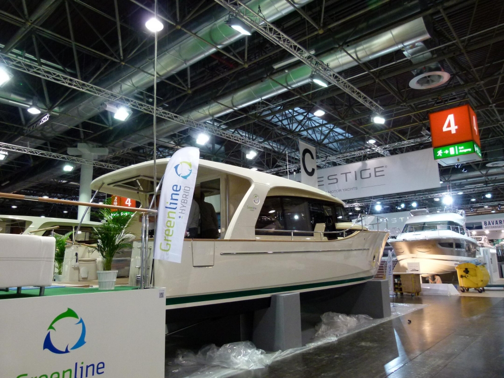 boot Düsseldorf 2012: Vom Elektromotor zur Hybridyacht 