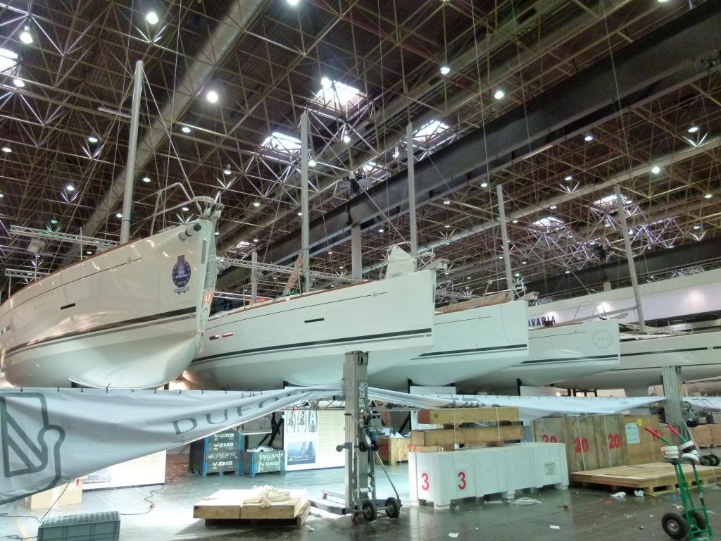 boot Düsseldorf 2012: Vom aufblasbaren Katamaran zur Segelyacht