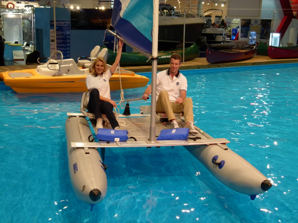 boot Düsseldorf 2012: Vom aufblasbaren Katamaran zur Segelyacht