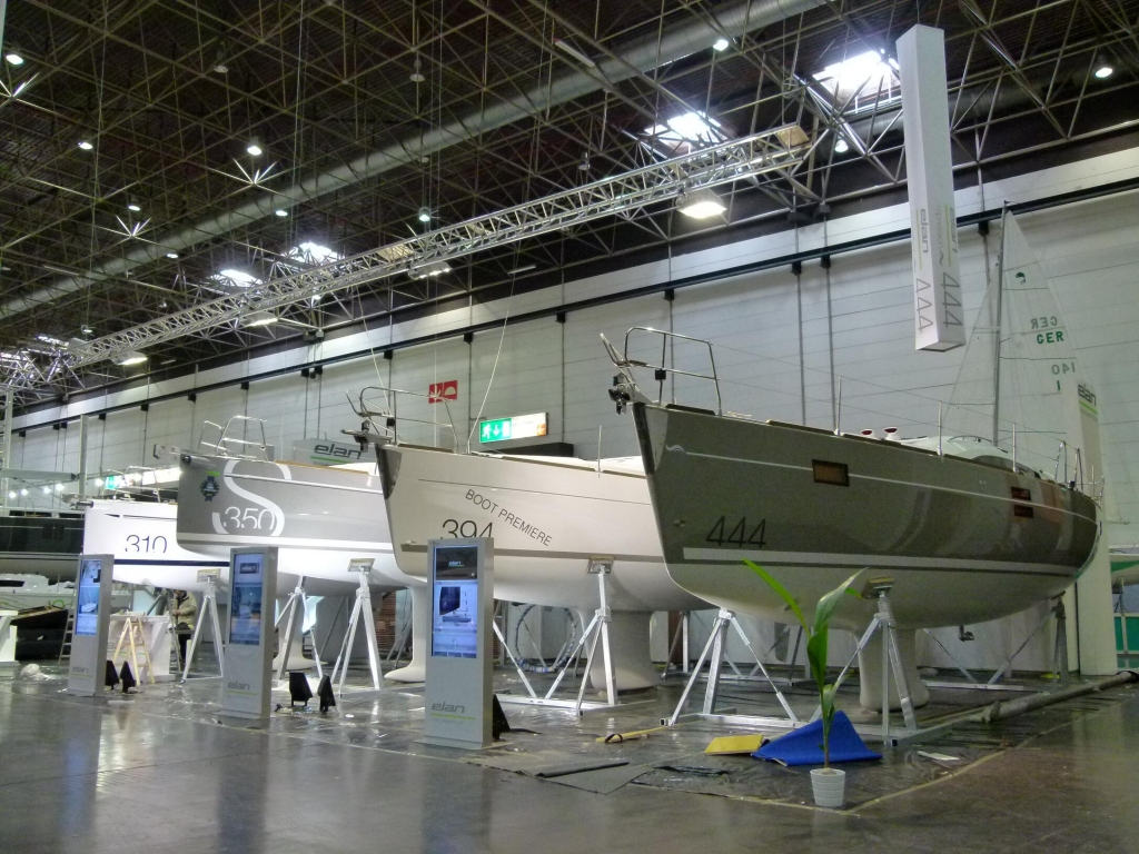 boot Düsseldorf 2012: Vom aufblasbaren Katamaran zur Segelyacht