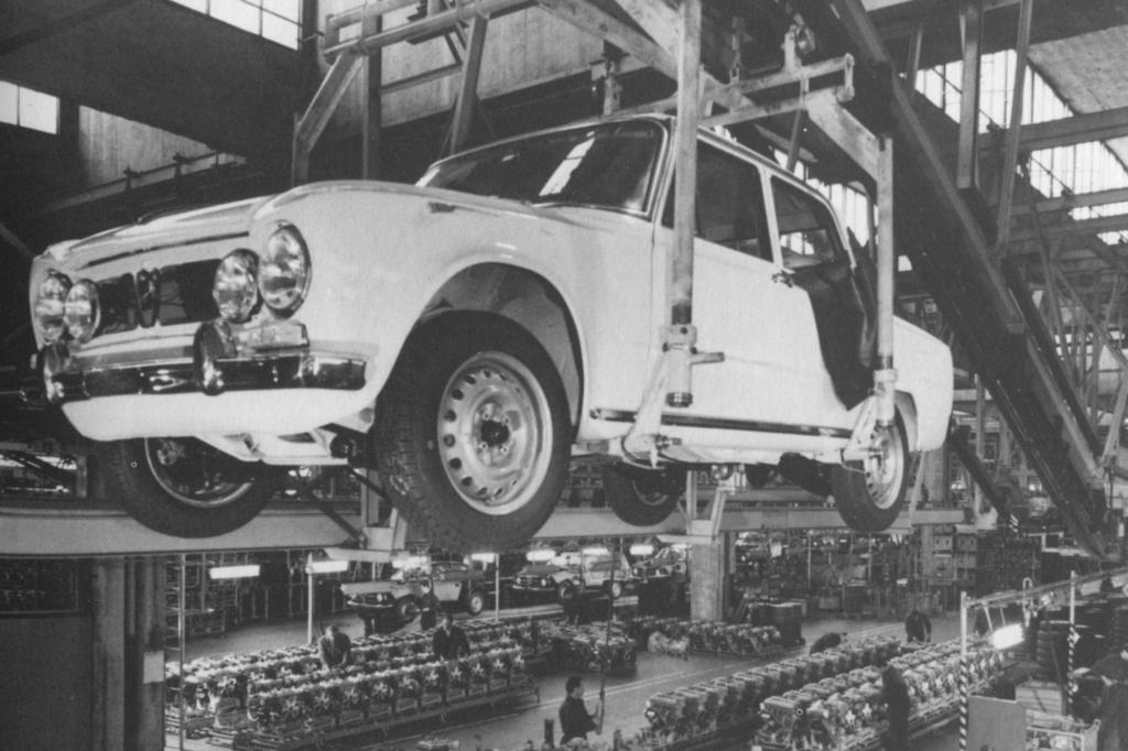 Alfa Romeo Giulia ab 1962 Produltion in Arese