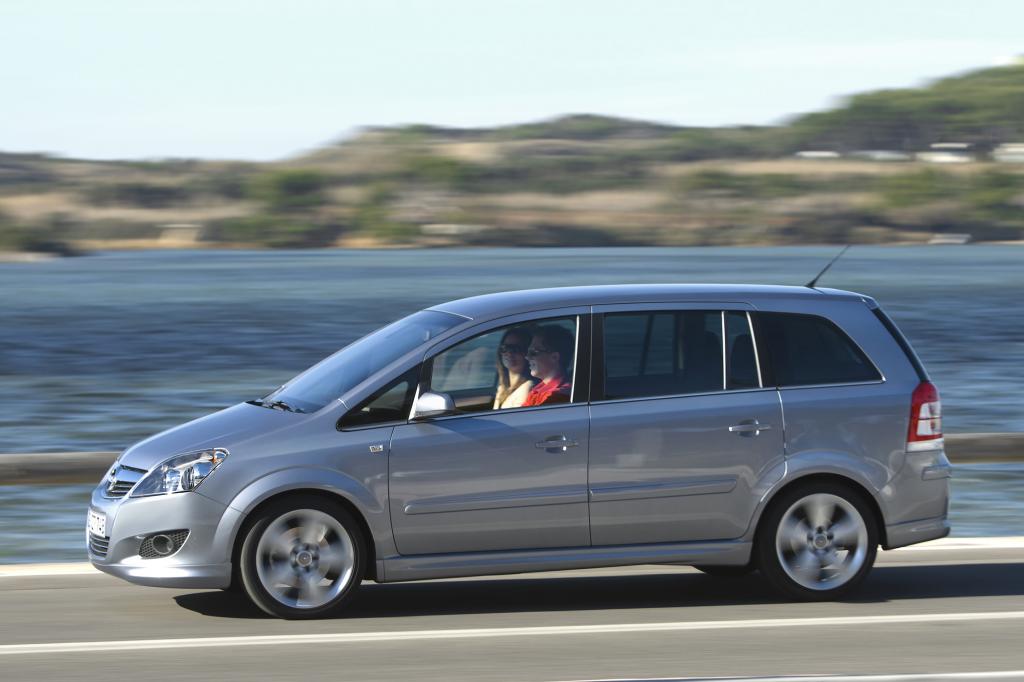 Als der Opel Zafira 1999 auf den Markt kam, war das Angebot an kompakten Vans noch bescheiden