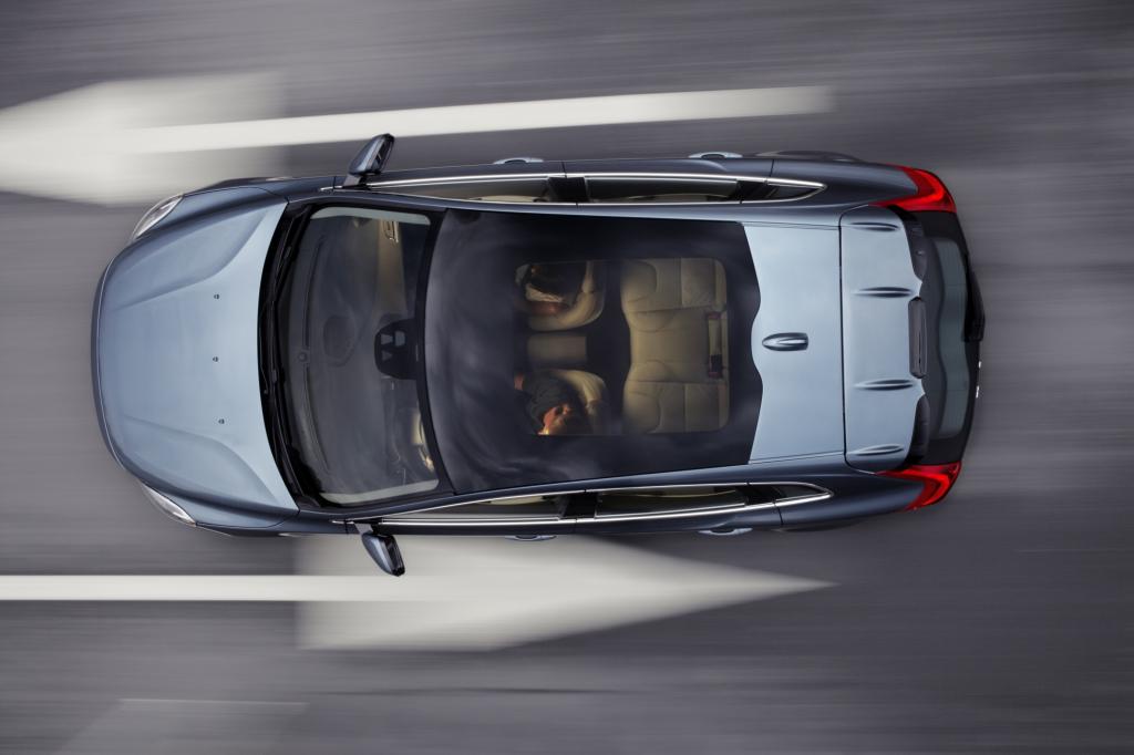Anders als im C30 haben auch die Fondpassagiere im V40 Platz