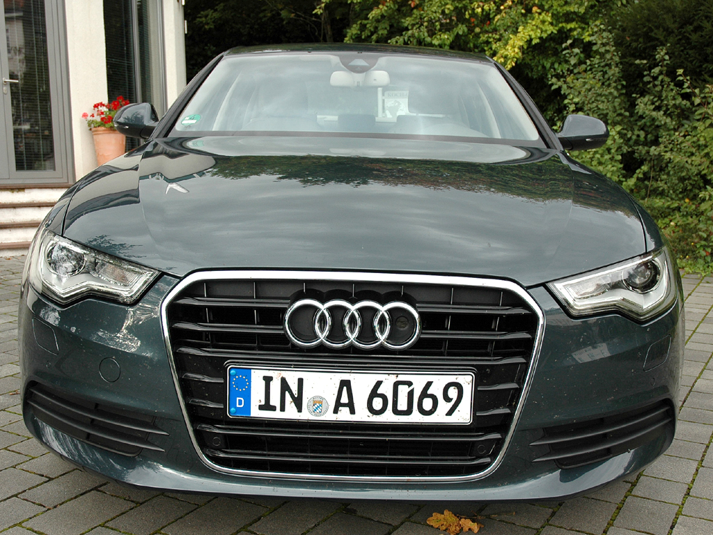 Audi A6: Blick auf die Frontpartie.