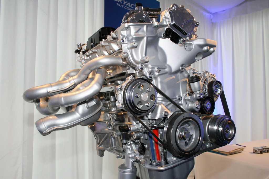 Auszeichnung für Skyactiv-Benziner von Mazda