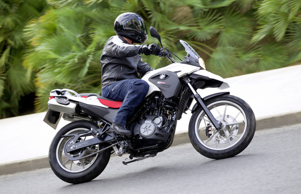 BMW hilft beim Motorradführerschein