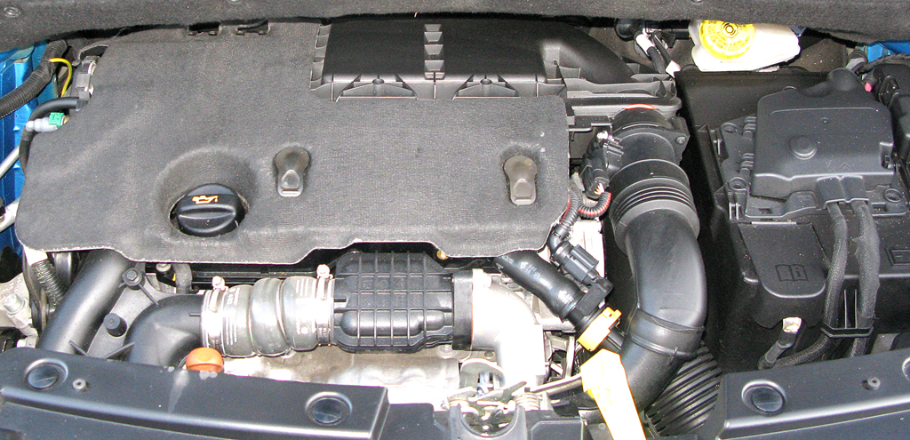 Citroën C3 Picasso: Blick auf den 1,6-Liter-Selbstzünder mit 68/92 kW/PS. 