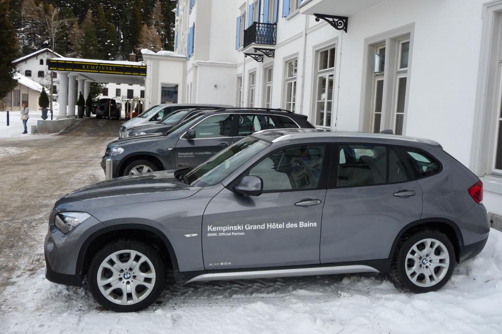 Das Hotel setzt auf Allrad-Fahrzeuge aus München