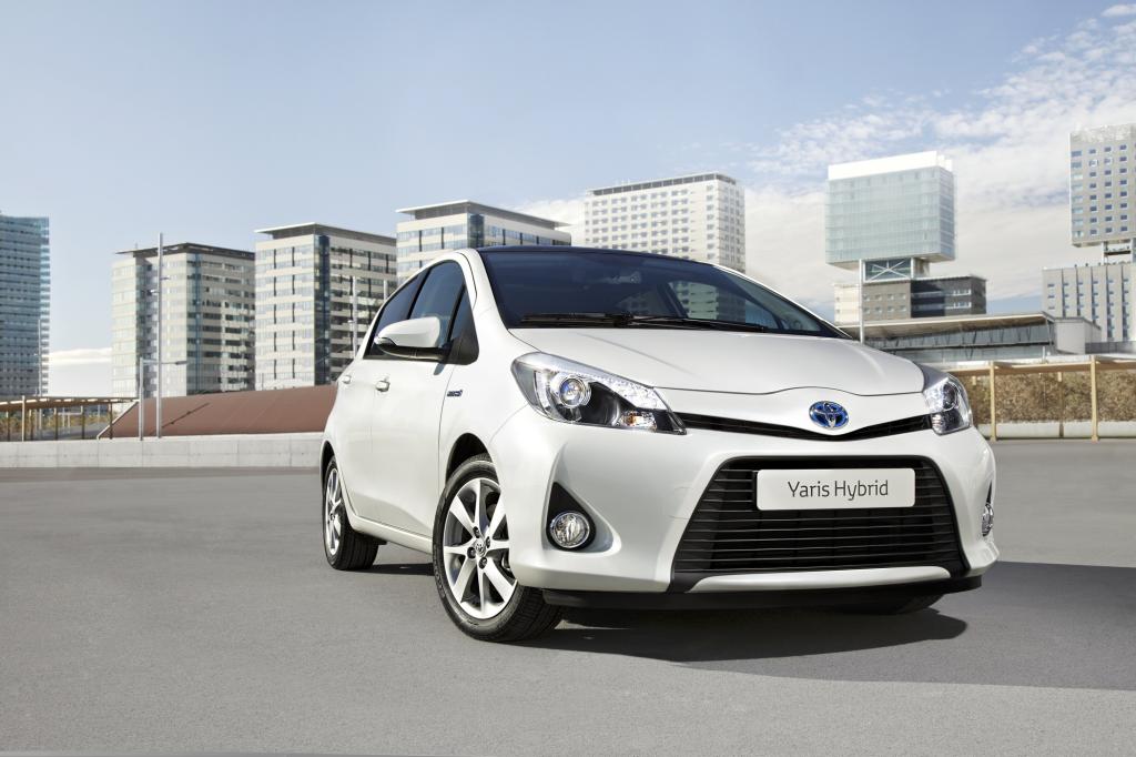 Der Toyota Yaris Hybrid tritt gegen den Honda Jazz Hybrid an