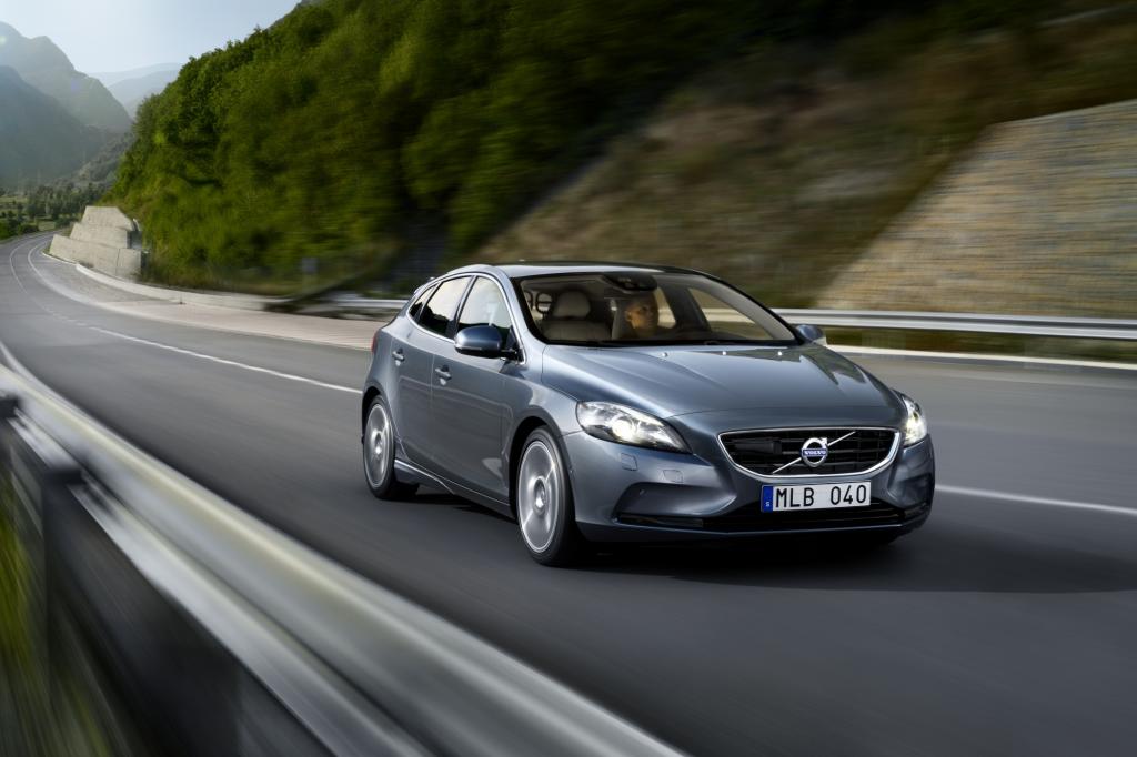 Der V40 ist eine Steilhecklimousine mit Kombi-Elementen