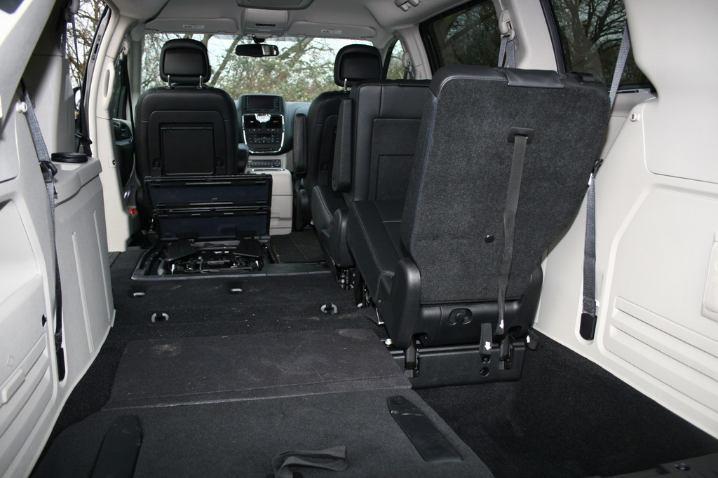 Fahrbericht Lancia Voyager 2.8 CRD: Spaziergang durch den Raumgleiter