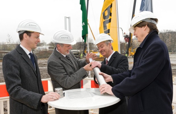 Grundstein für Hallenerweiterung im Mercedes-Benz-Werk Bremen gelegt