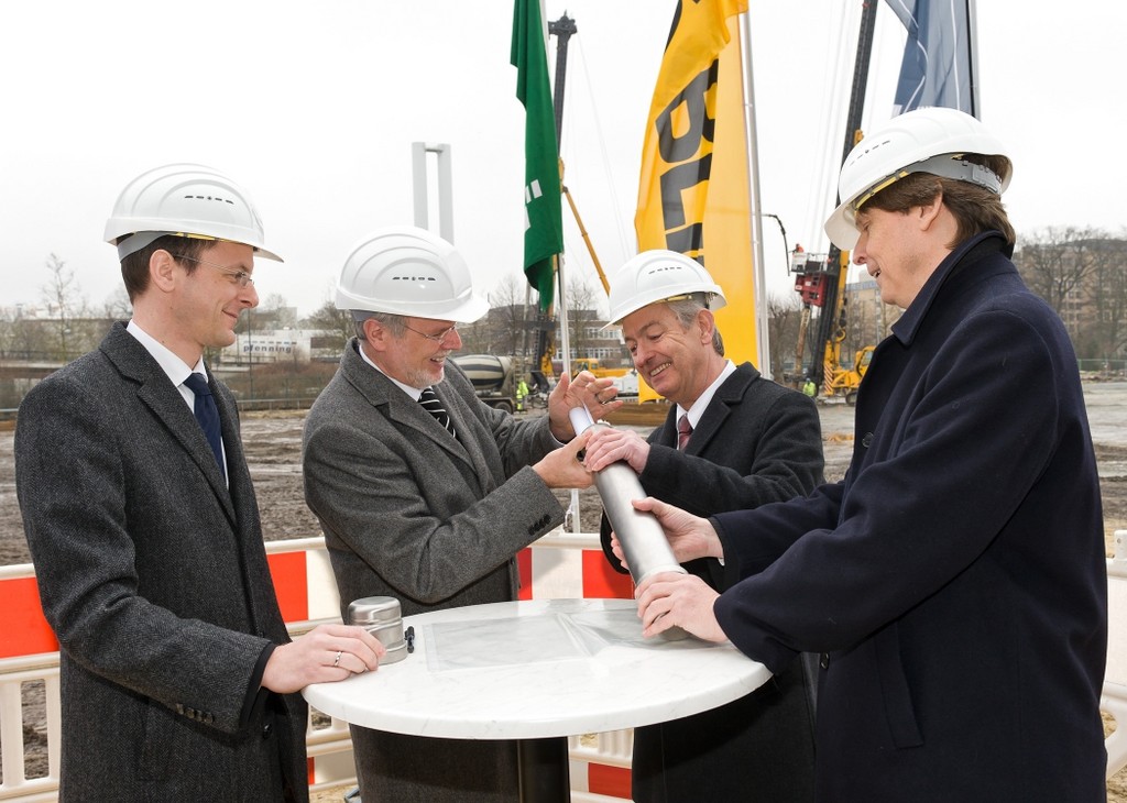 Grundstein für Hallenerweiterung im Mercedes-Benz-Werk Bremen gelegt