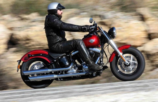 Harley-Davidson FLS Softail Slim: Wie aus der Swing-Ära