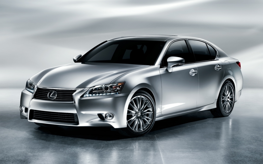 Heiße Kurven auf schneller Stecke: „Tori 500“ - die neue Werbekampagne des Lexus GS 