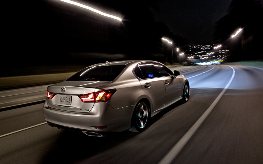 Heiße Kurven auf schneller Stecke: „Tori 500“ - die neue Werbekampagne des Lexus GS 