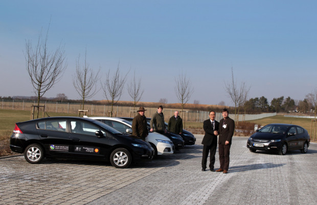 Honda übergibt Hybridfahrzeuge an UNESCO-Biosphärenreservate