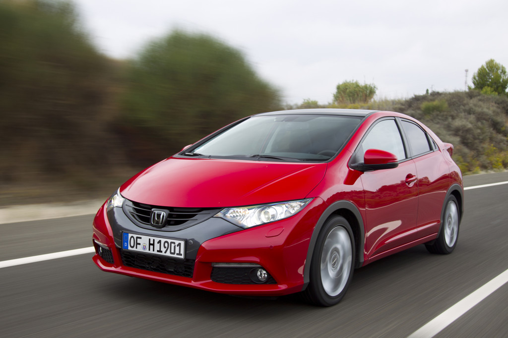Honda präsentiert Civic bei FIS-Team-Tour