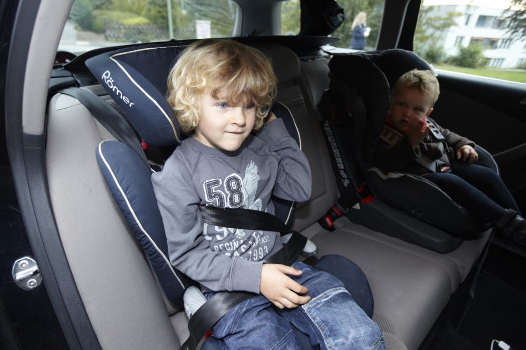 Kinder im Auto - Bei Kälte nicht alleine lassen