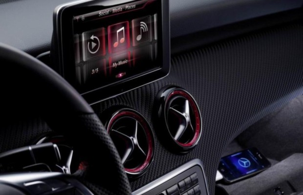 Mercedes A-Klasse - iPhone an Bord