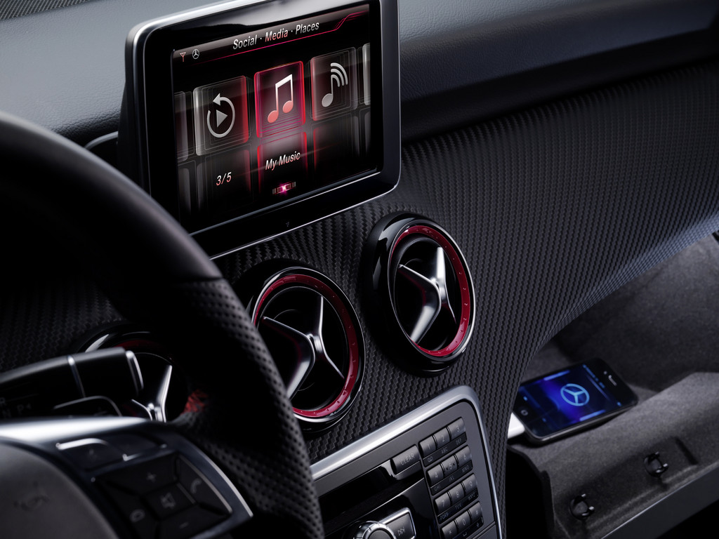 Mercedes-Benz A-Klasse bietet Smartphone-Integration