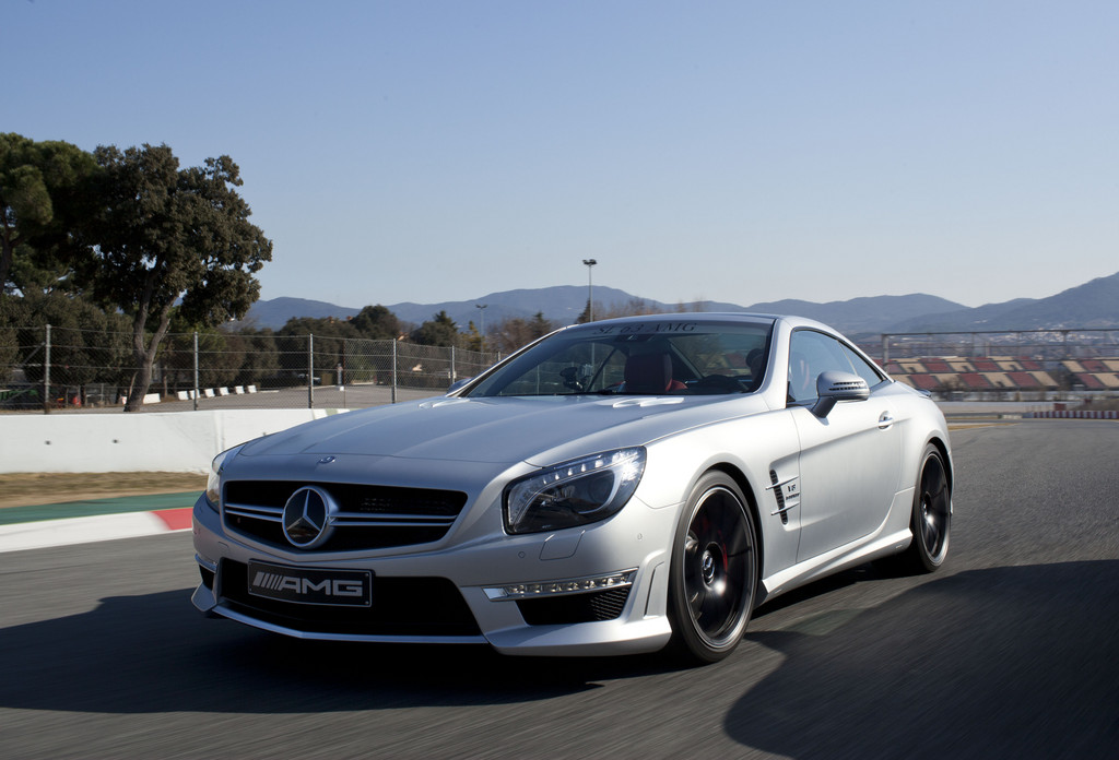 Mercedes-Benz zeigt SL 63 AMG