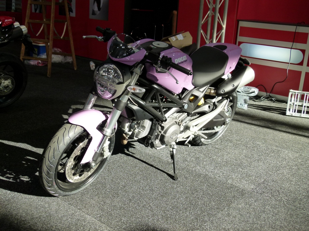 Motorrad Messe Leipzig 2012: BMW, Ducati, Hyosung und Kawasaki