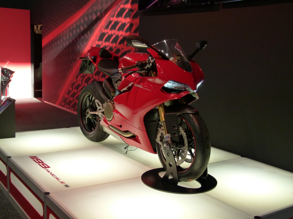 Motorrad Messe Leipzig 2012: BMW, Ducati, Hyosung und Kawasaki