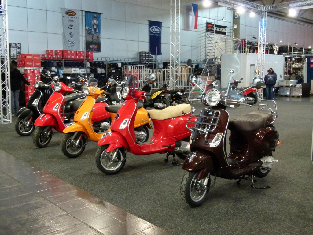 Motorrad Messe Leipzig 2012: Einstiegsroller bis Maxi-Scooter