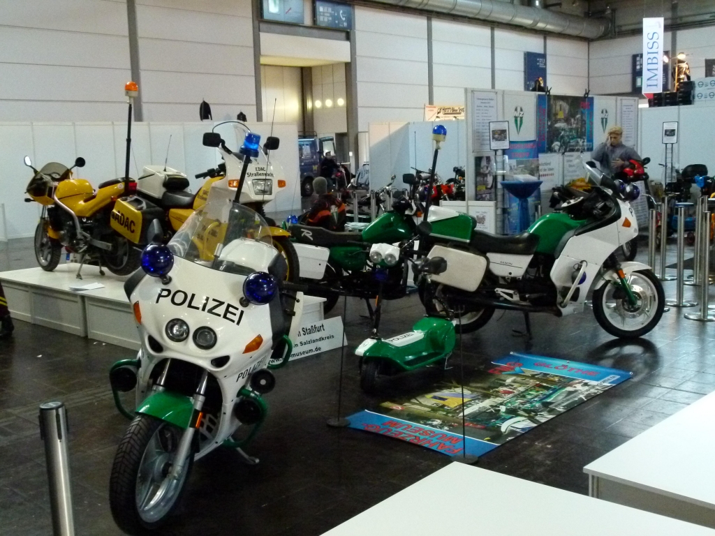 Motorrad Messe Leipzig 2012: Grid Girls, Bikes und heiße Eisen