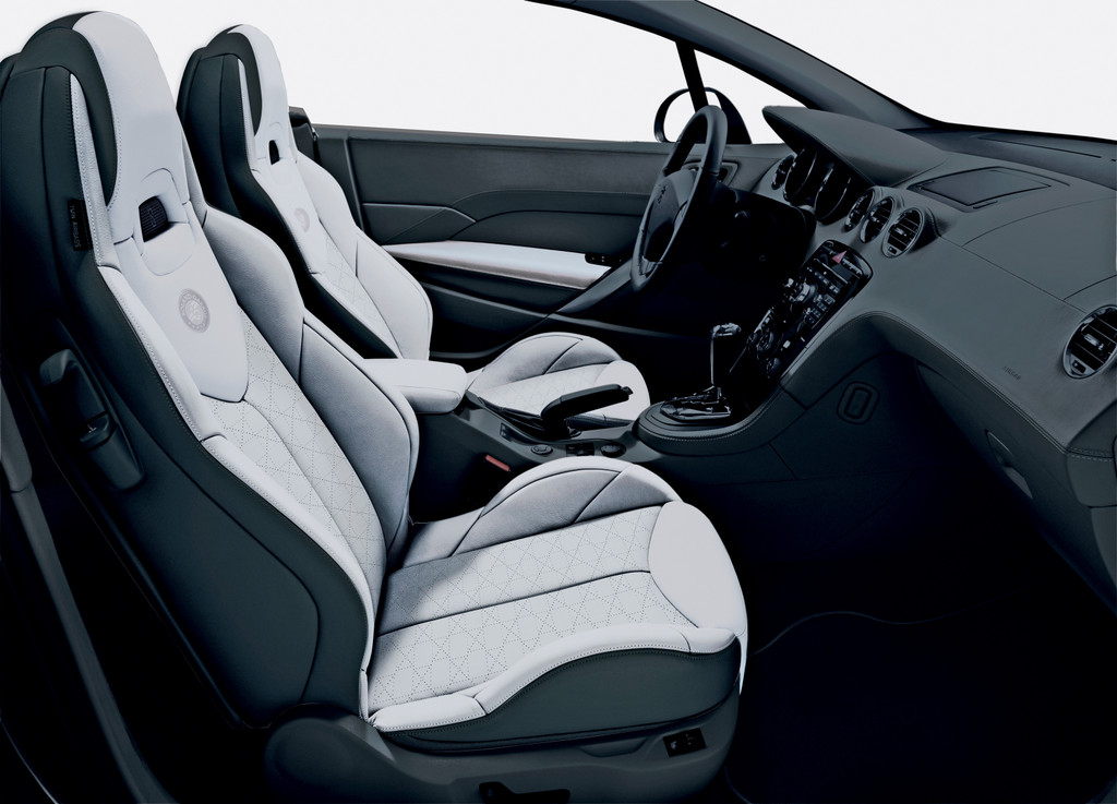 Peugeot bringt Sondermodell 308 CC Roland Garros