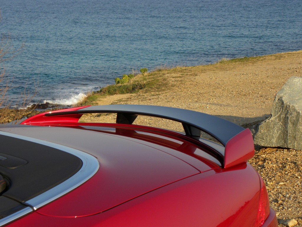 Pressepräsentation Jaguar XKR-S Cabriolet: Gebändigt, griffig, giftig