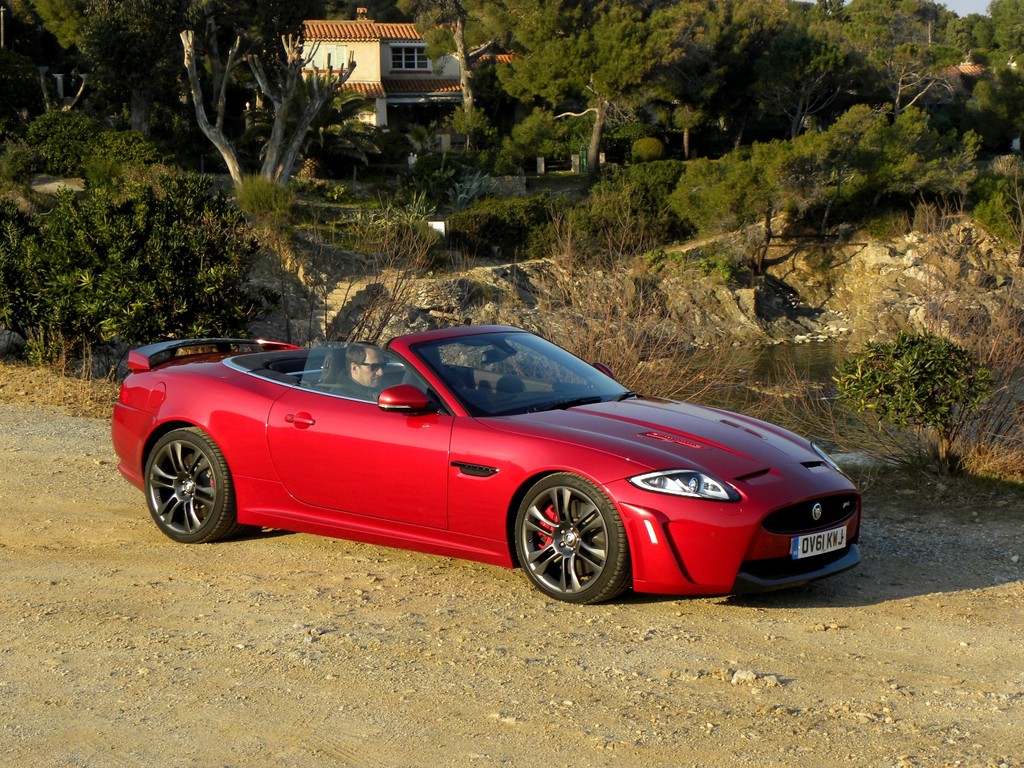 Pressepräsentation Jaguar XKR-S Cabriolet: Gebändigt, griffig, giftig