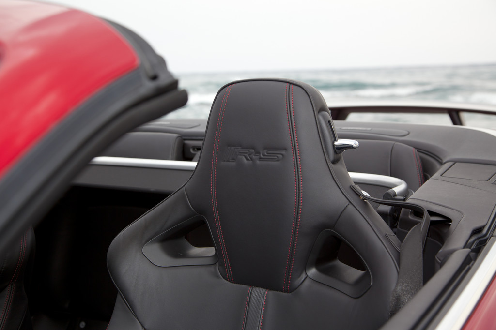 Pressepräsentation Jaguar XKR-S Cabriolet: Gebändigt, griffig, giftig