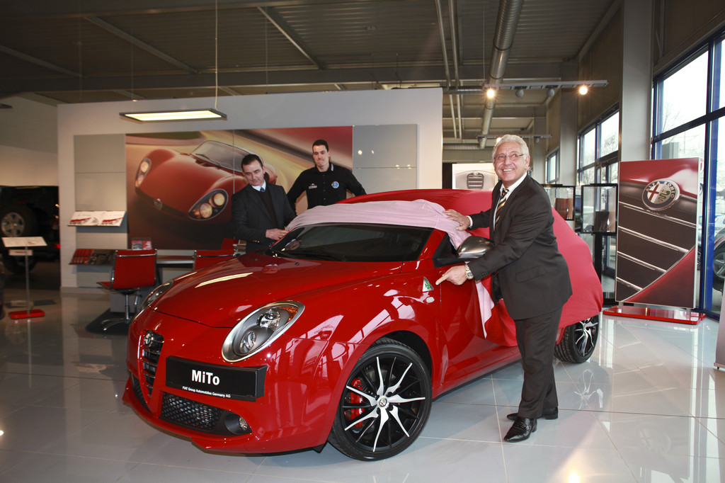 Rolf Milser gewinnt Alfa Romeo Mito beim Ball des Sports 2012
