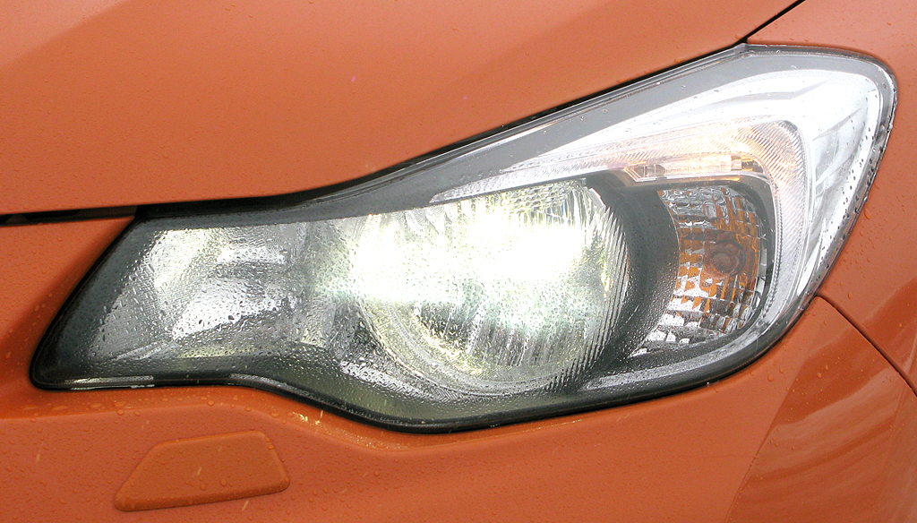 Subaru XV: Moderne Leuchteinheit vorn. 