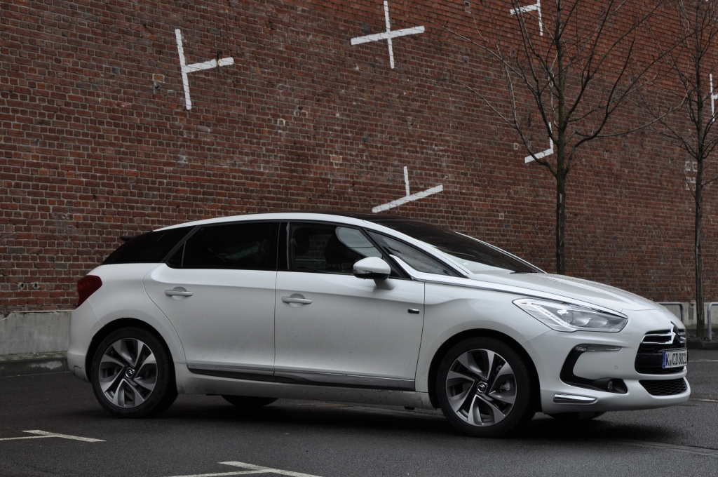 Test Citroen DS5: Der macht auch Pilotinnen glücklich