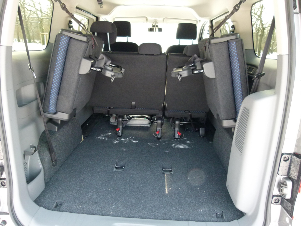 Test Nissan Evalia 1.6: Preiswertes Familienauto jenseits heutiger Premium-Allüren 