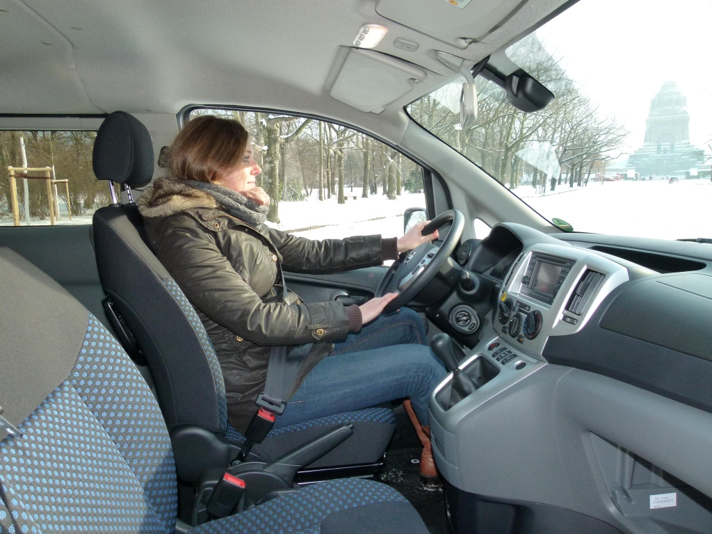 Test Nissan Evalia 1.6: Preiswertes Familienauto jenseits heutiger Premium-Allüren 