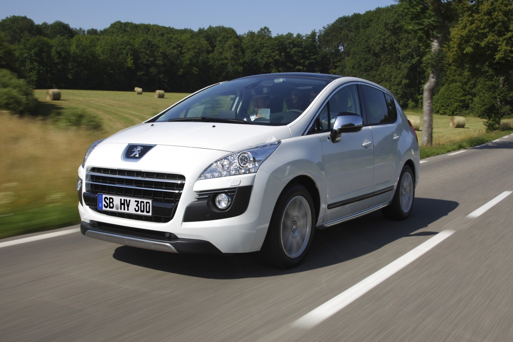Test Peugeot 3008 Hybrid4 – Sparsamer Leisetreter mit Potenzial