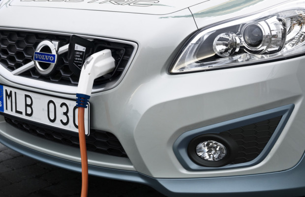 Volvo hilft bei Entwicklung eines einfachen Ladesystems für Elektrofahrzeuge