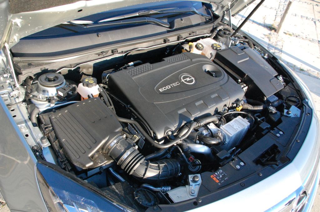 Vorstellung Opel Insignia BiTurbo - Noch mehr Fahrspaß mit der Kraft der zwei Turbos