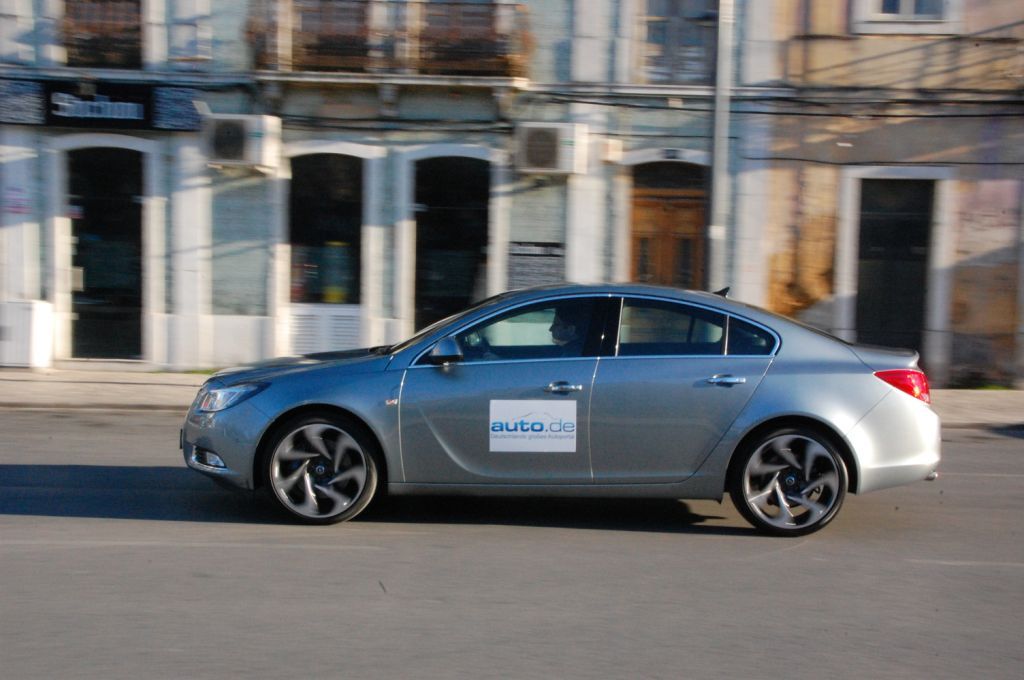 Vorstellung Opel Insignia BiTurbo - Noch mehr Fahrspaß mit der Kraft der zwei Turbos