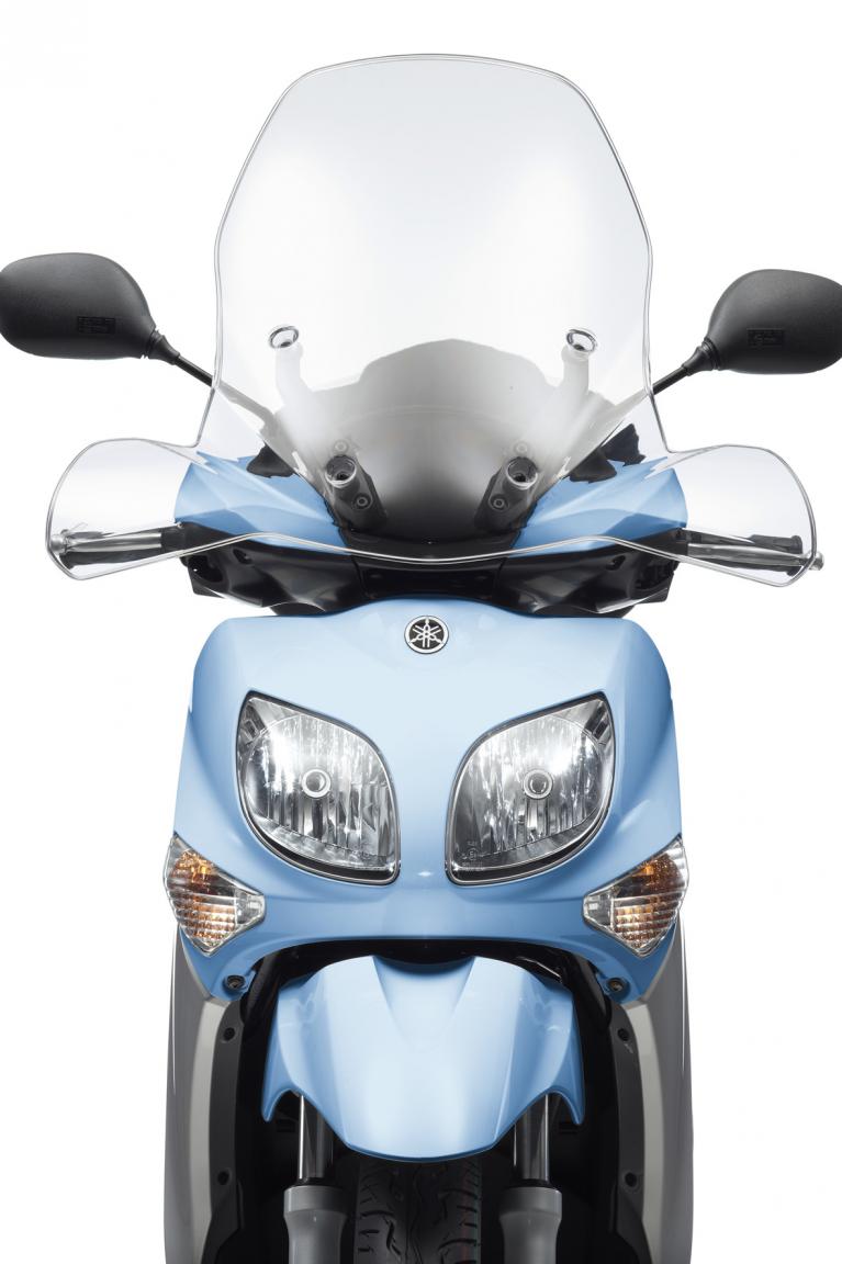 Yamaha Xenter 125: Ab durch die Mitte