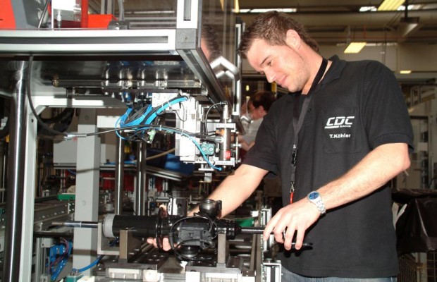 ZF produziert zwölfmillionsten adaptiven Pkw-Dämpfer